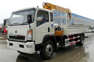 Quality HOWO 4x2 5 Ton Hydraulic Truck Mounted Crane With Cummins 168HP Engine wholesale