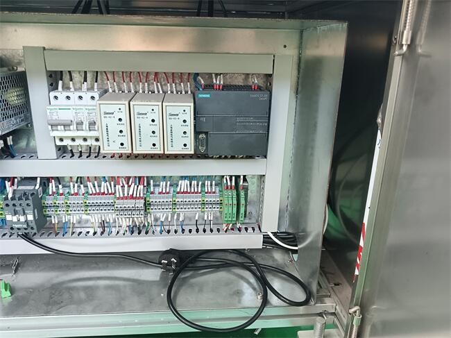 High Speed Pharma Labeling Machine For Small Round Bottles, Precise Labeling with Double Inspection Station