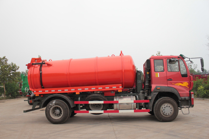 4-6m3 Sewage Suction Truck Of Sinotruk 4x2 6 Tires With Euro3