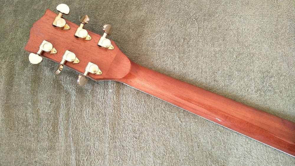Guitar Factory Customization Acoustic Guitar Vintage Top AAA Sitka Solid Spruce Body Guitar with Fishman pickups