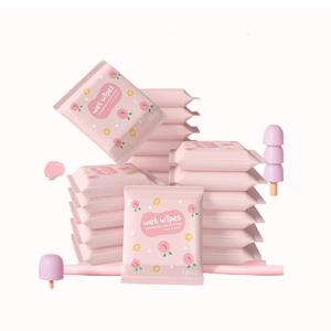 Quality Nonwoven Fabric Baby Wet Wipes 99% Water Hand Wipes With Aloe Vera / Vitamin E wholesale