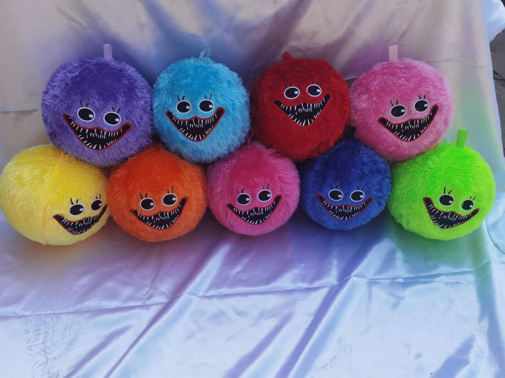 6" Fuzzy Fluffy Freaky Face Ball with 100g-600g Capacity