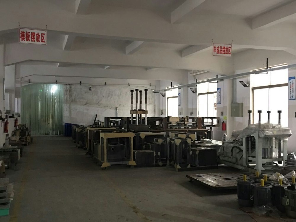 ABS Plastic Processed Hydraulic 120 Ton Injection Moulding Machine Vertical Rotary Table