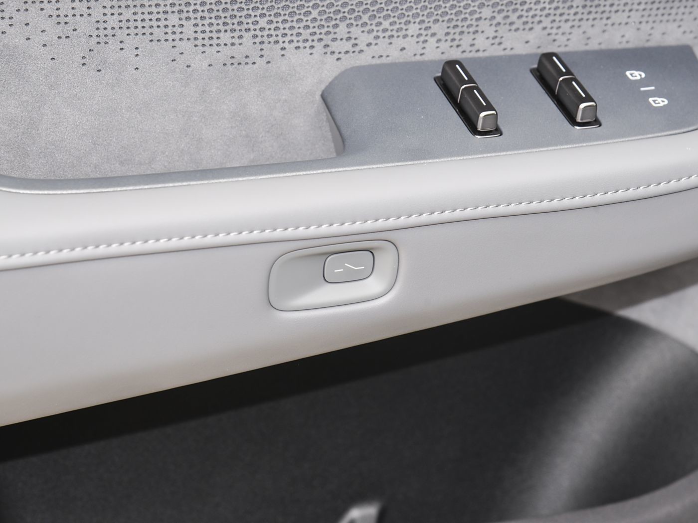 2025 Zeekr 001 with Advanced Safety Features and Performance New Model Faster Charging Electric Vehicle with Surnroof