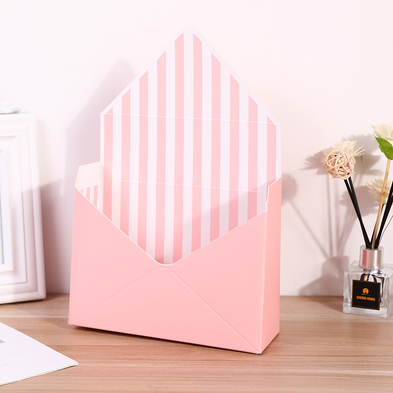 Recycled Materials Square Luxury Valentine's Day Flower Gift Packaging Shopping Paper Box