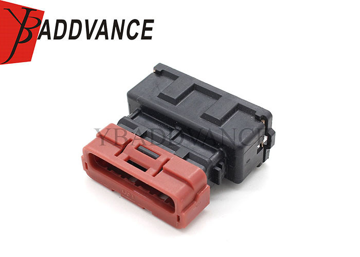 PB185-06026 6 Pin Female Z32 MAF Connector Housing For Nissan