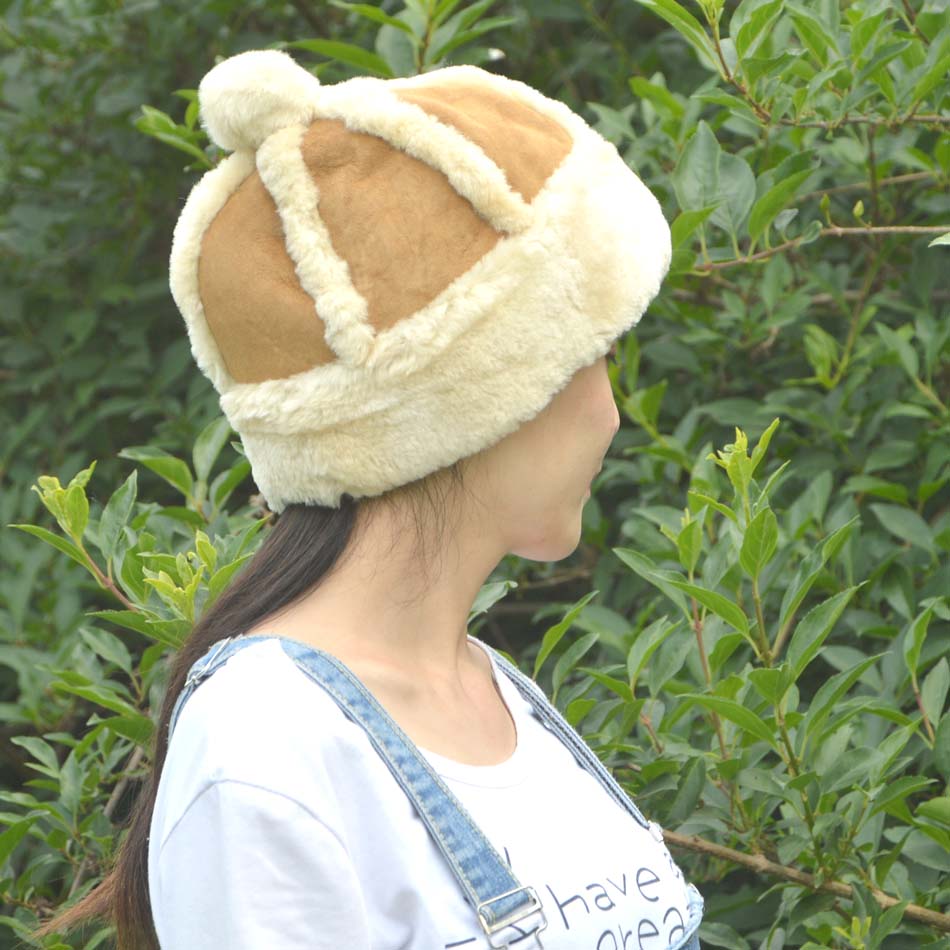 Sheepskin Winter Beanie Hats , Female Fur Headwear Beanie Plain Pattern