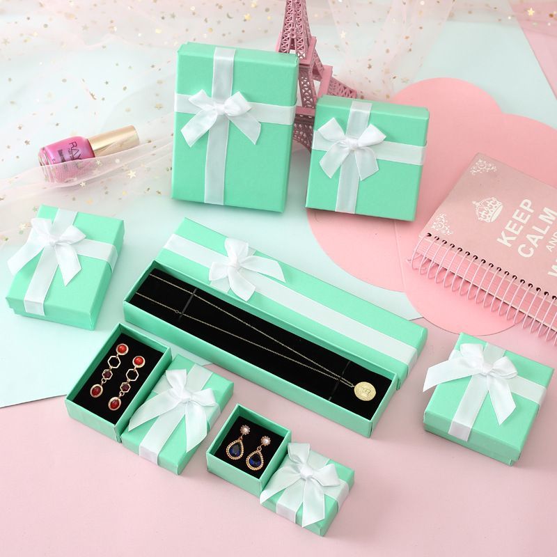 Luxury Jewellery Paper Gift Box with Custom Logo Printing, China Manufacturer Wholesale Storage Box, Free Samples Available Display Box