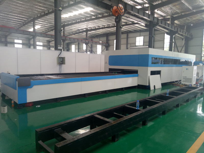 Table CNC Fiber Laser Cutting Machine 3015 3000W 60mm
