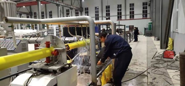 Distric Supply Hot Water Polyurethane Foaming Pert Flexible Insulation Pipe Production Line