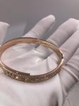 18K Gold Bracelet with Moveable 3 Diamond