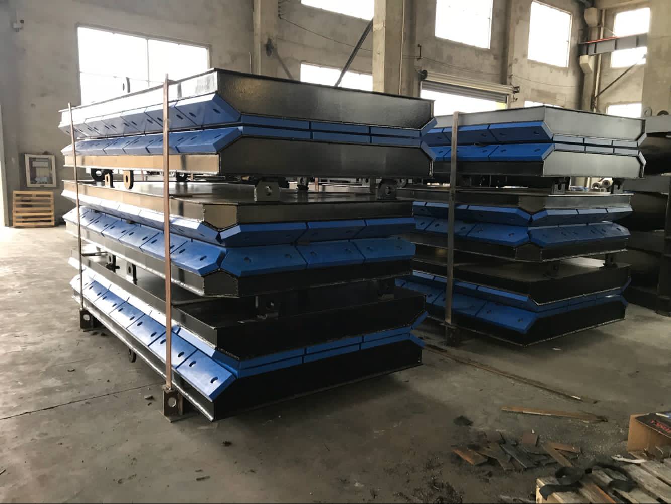 PVC/Rubber Extrusion Rubbing Strake for Inflatable Boat Rubbing Rail and Pontoons