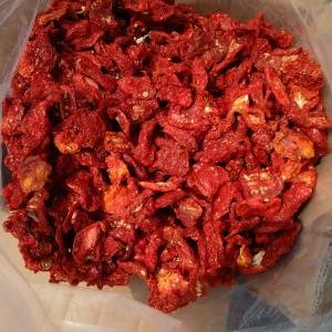 Quality Bright Red Sun Dried Tomato Flakes , Food Dehydrator Tomatoes wholesale