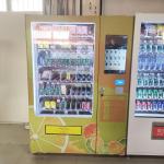 Color Painting Sticker Chocolate Vending Machine For Milk Cigarette