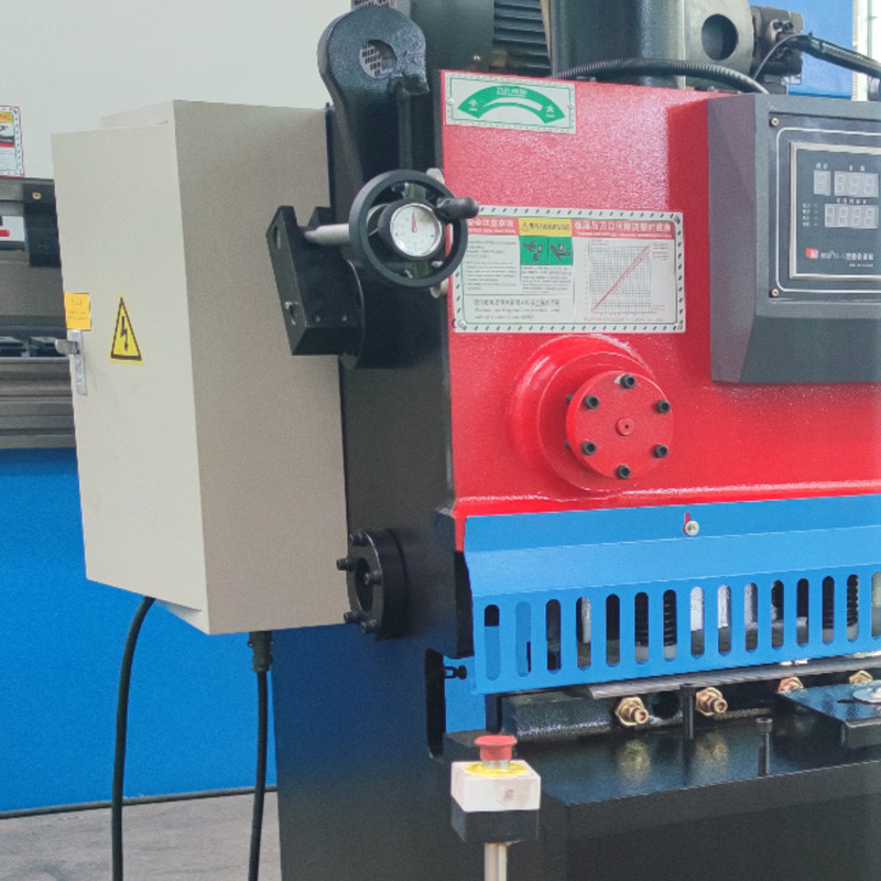 4*2000mm Hydraulic Guillotine Shearing Machine 13times/Min CNC Stainless Steel Guillotine