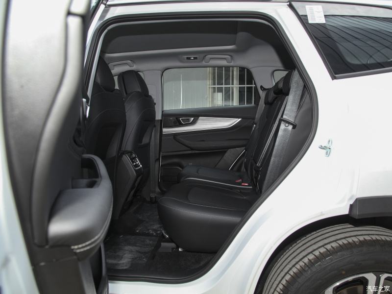 QiRui New energy 5-Door 5-Seat SUV Second-Hand Car Chery Used Car RuiHu 8