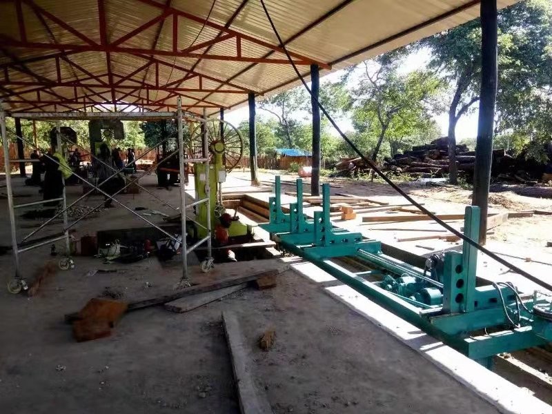 MJ3310 Vertical Band Sawmill with Log Carriage / Wood vertical cutting bandsaw mill with sports car