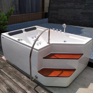 Quality Walk In Hydromassage Bathtub Luxury 2 Person Spa wholesale