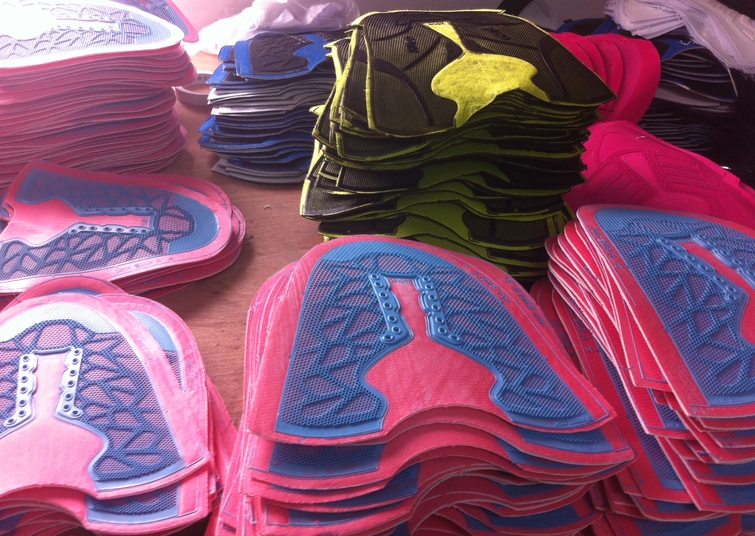 2015 popular KPU Equipment for sports shoes, bags upper making ex factory price
