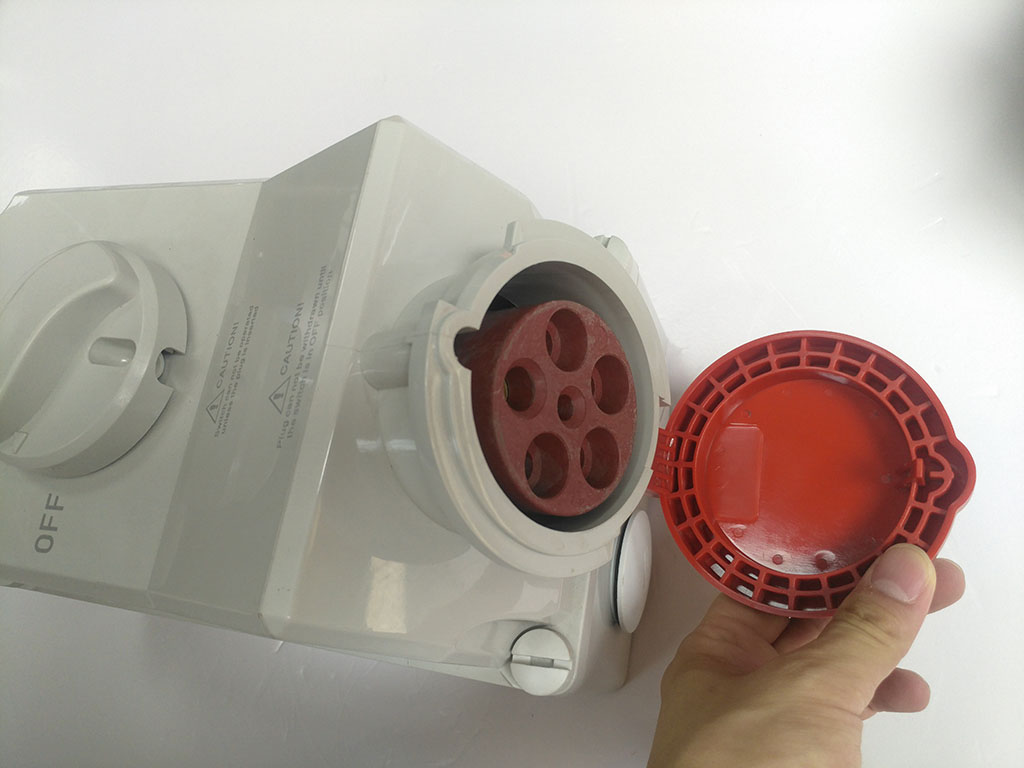 3P 63A IP44 Watertight Industrial Socket Outlet With Switch 3rd Generation Switched Sockets part no. 6571
