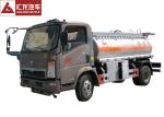 Light Chassis Fuel Oil Truck , Heacy Duty Fuel Transport Trucks Single Cabin