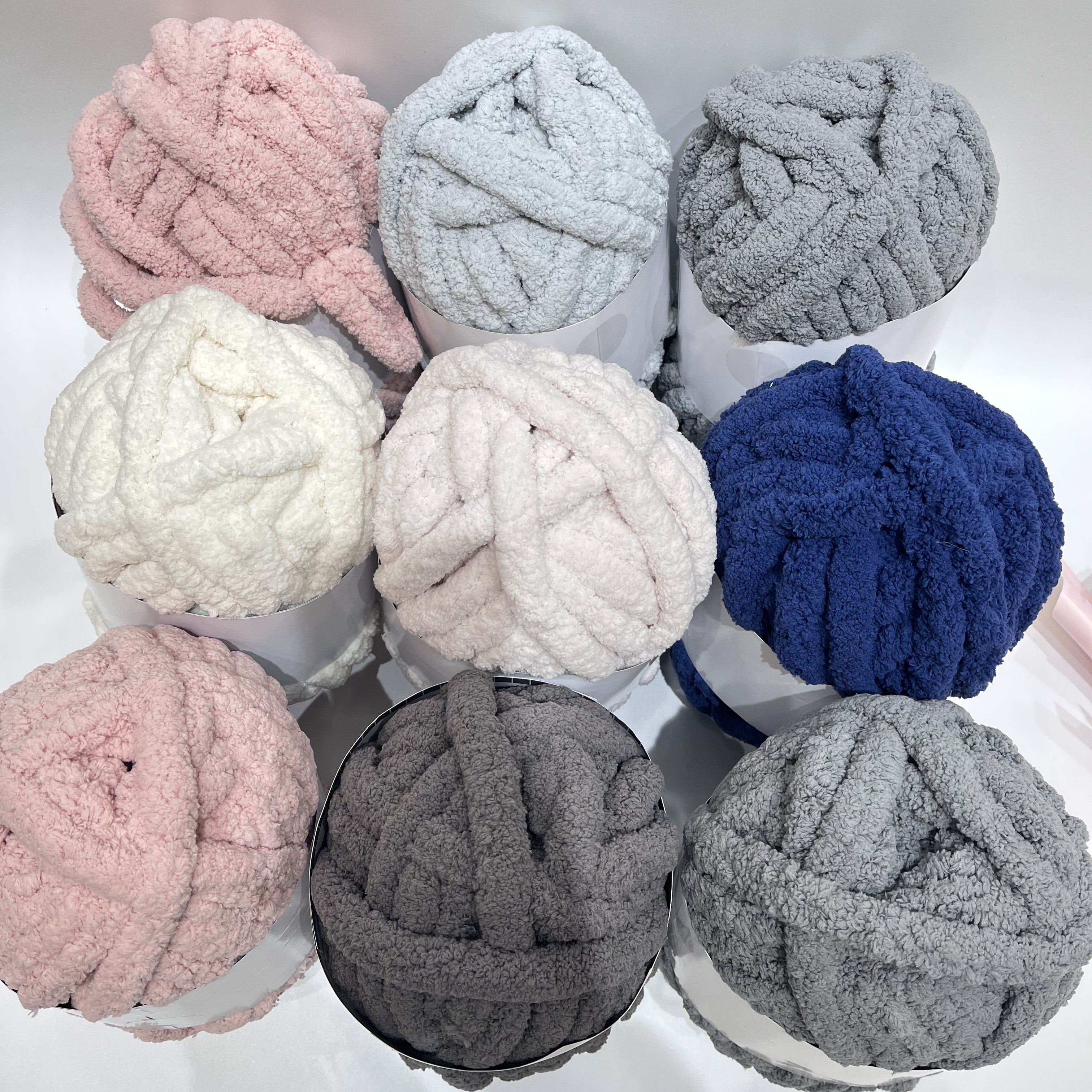 1/0.14NM Polyester blended yarn Ultra-Soft chenille yarn - Gentle on Skin for Baby Accessories and Clothing hand knittin