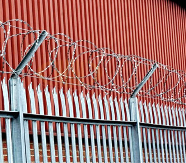 Customized Outdoor Steel Palisade Fencing Zinc Plating Security Morden