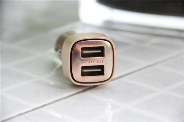 Compact 2 Port Car Charger with Wifi 3600mAh Battery Capacity CE/ROHS/FCC