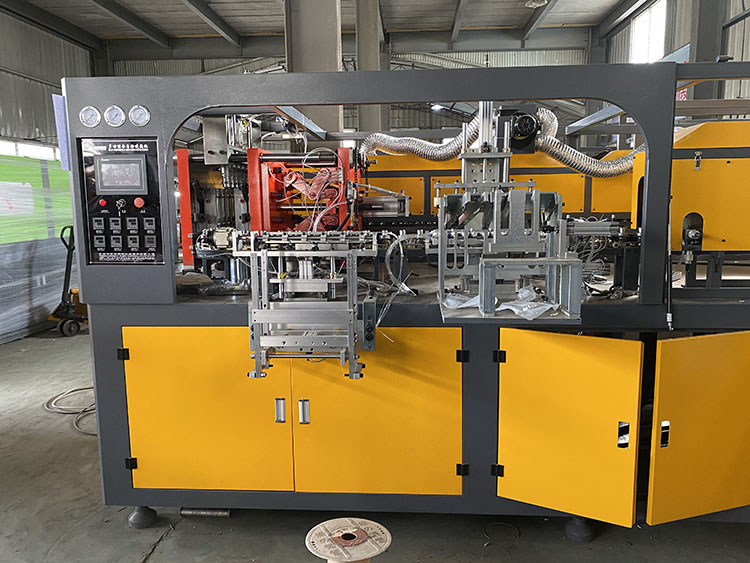 25 kW Power Plastic Bottle Blowing Machine 30L/20L Beer Keg and 5 Gallons Water Filling Station