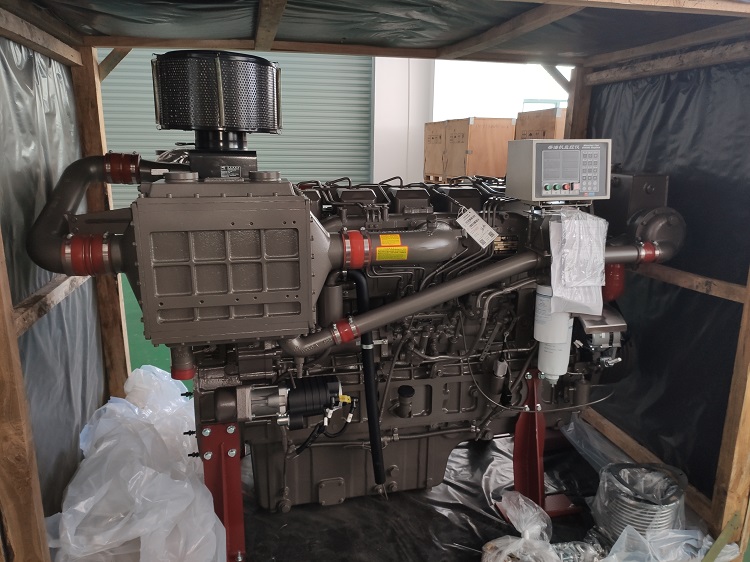 YC6T400C 6 Cylinders 400HP Yuchai Diesel Engine For Marine Boat