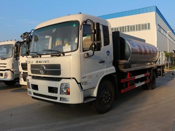 Dongfeng 10cbm Sprayer Paver Truck Intelligent Road Maintenance Construction
