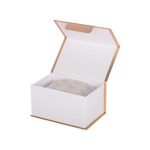Quality OEM CMYK Coated Perfume Gift Box Packaging With Wrapping Paper wholesale