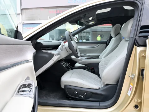 Normal Cruise Control Changan Qiyuan A07 258Ps Electric Motor 515km Range 0.42h Fast Charging Digital Intelligent Vehicle