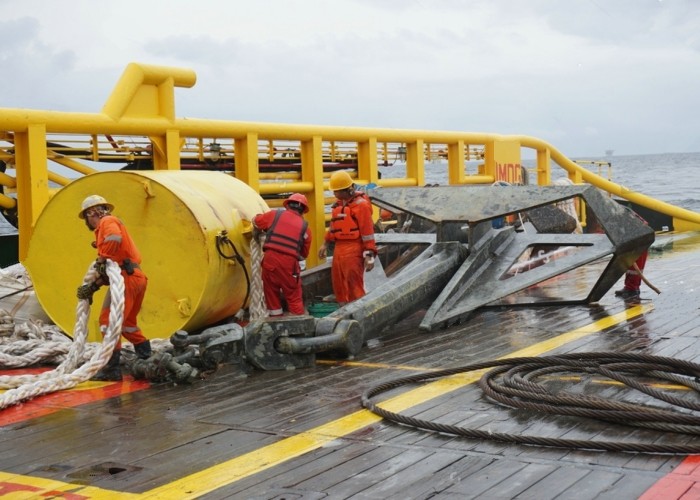 Pendant Floating Offshore Steel Mooring Buoy Chain Support