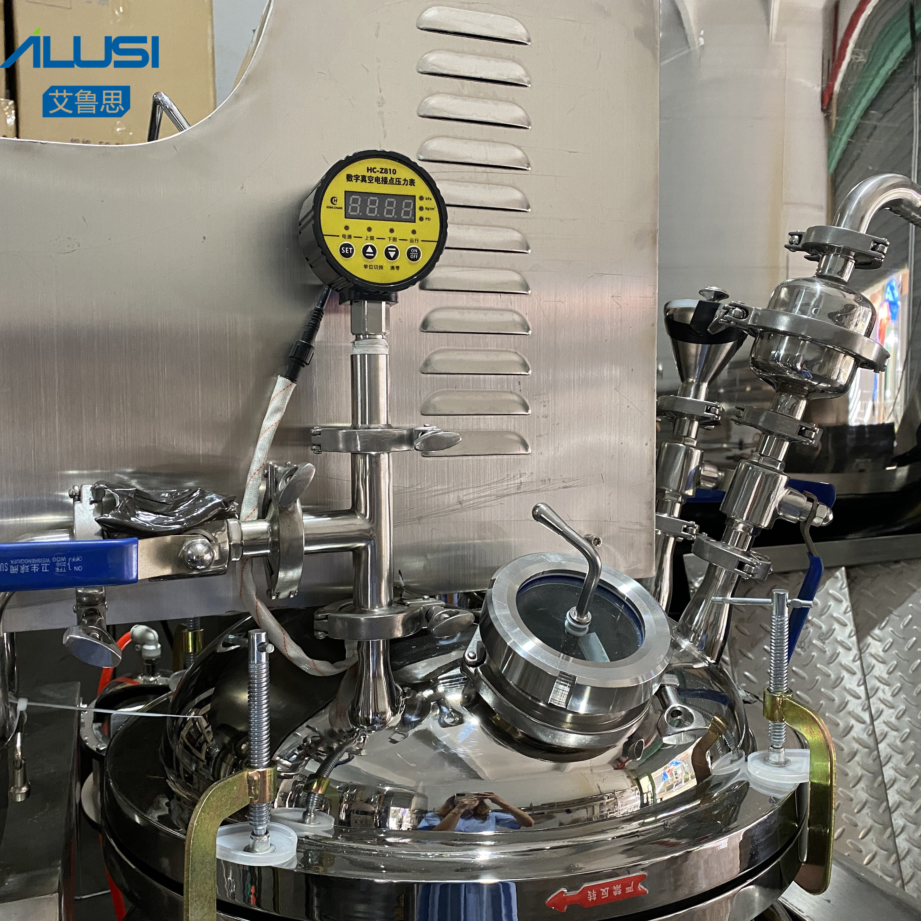 3600rpm Cosmetic Cream Making Machine Lifting Vacuum Homogenizing Emulsifier Homogenizer Machine