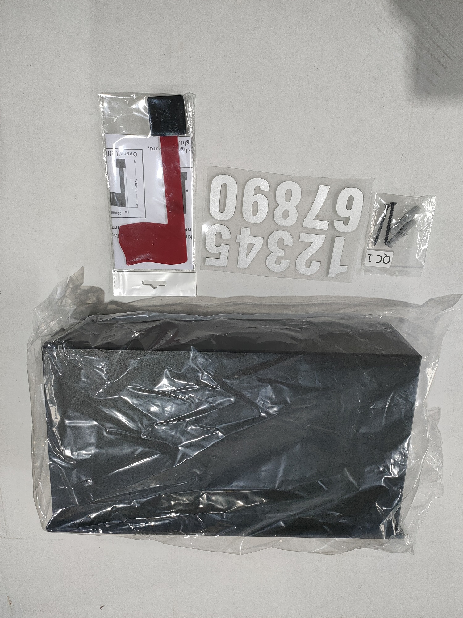 Large Capacity Wall-Mount Mailbox Made of Galvanized Steel and Customized Logo Print
