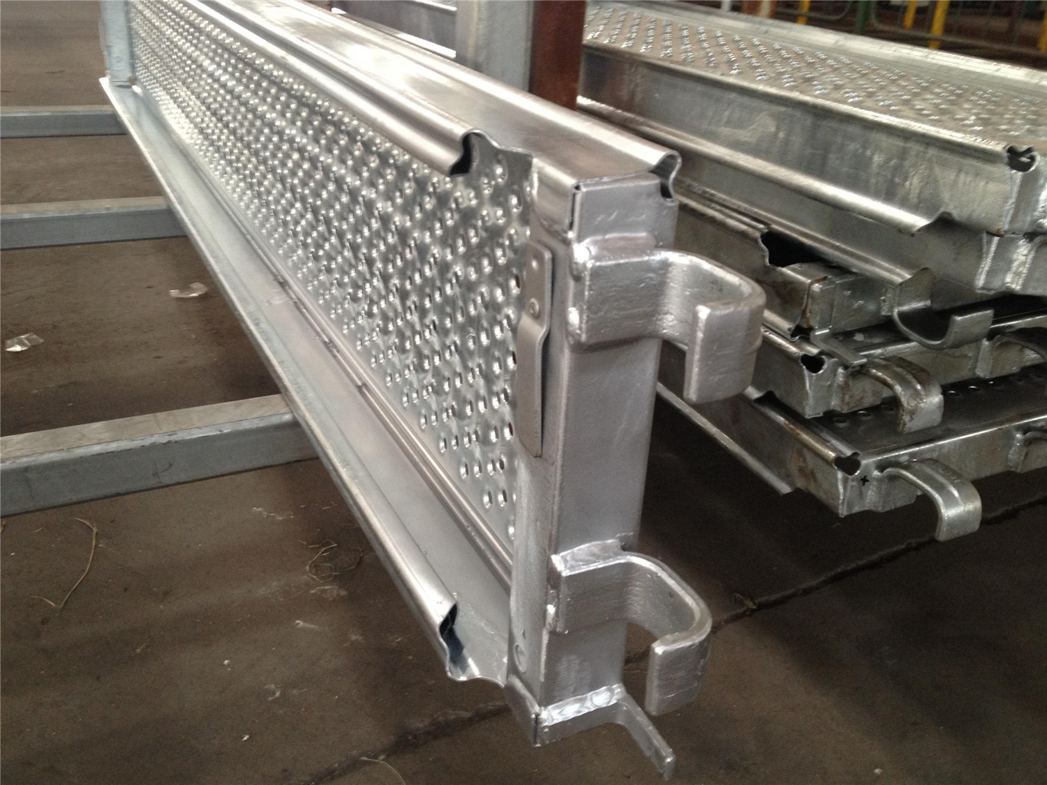 Aluminium / Galvanized Steel Walk Board / Sheet Roll Forming Machine Line