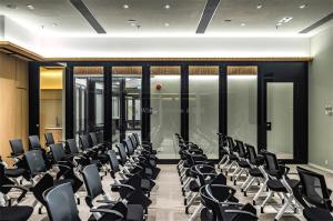 Quality Soundproofing Folding Glass Partition Walls Moveable Glass Walls 10mm Thick wholesale