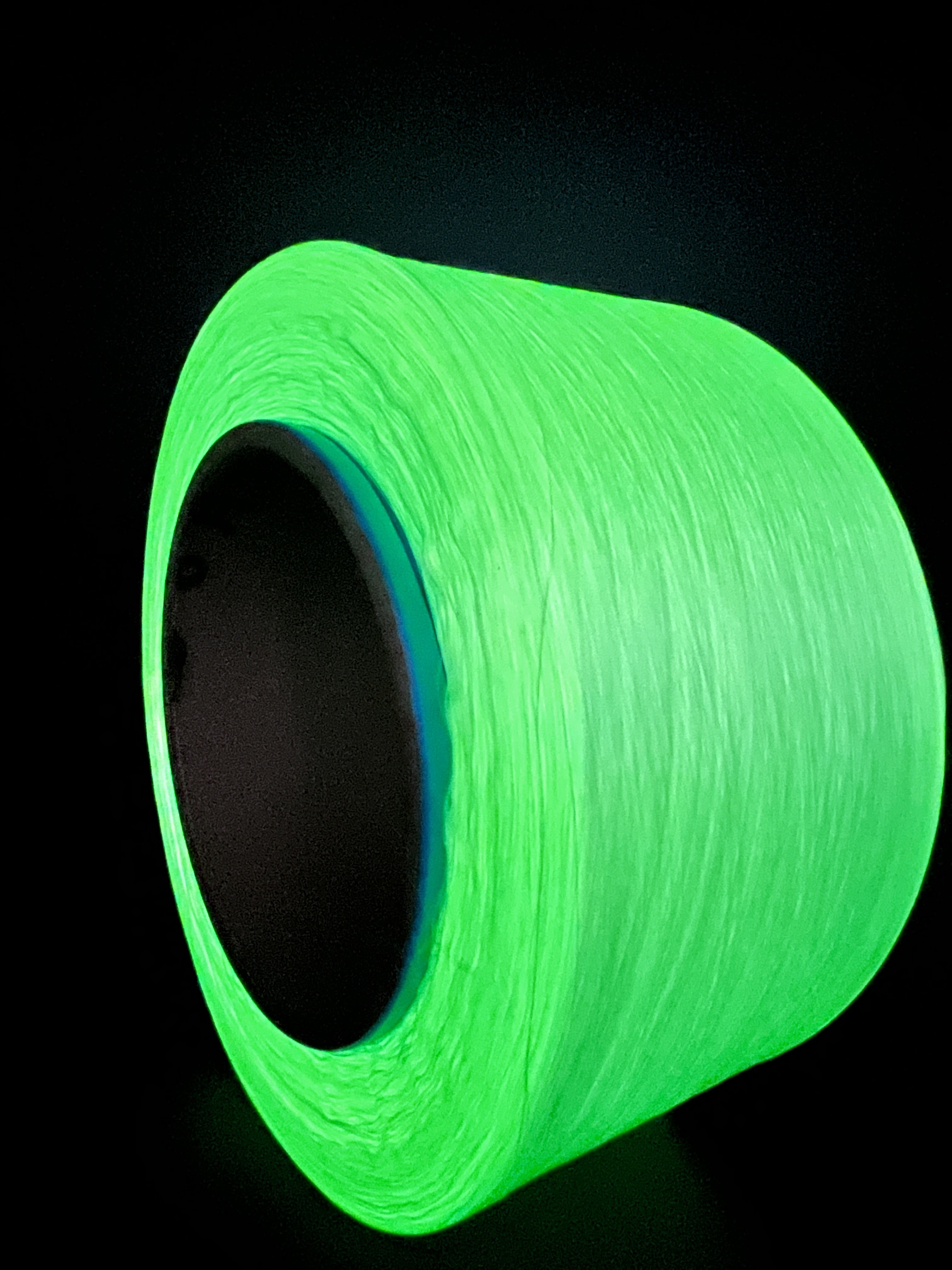 green Glow Yarn For Crocheting 8 Hours Glowing Time Skin Safe