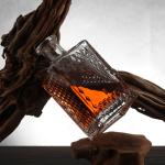 Customied Square Carved Glass Reed Diffuser Bottles with Whiskey Vodka Wine