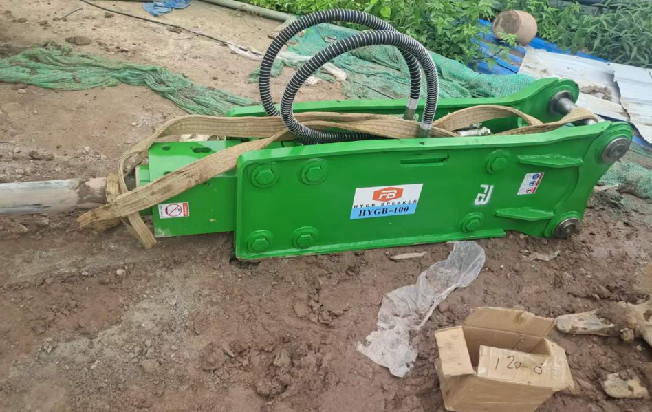 Triangular Crushing Hammer For CAT320 Excavator Hammer Mining Industry 3 - 5.5ton