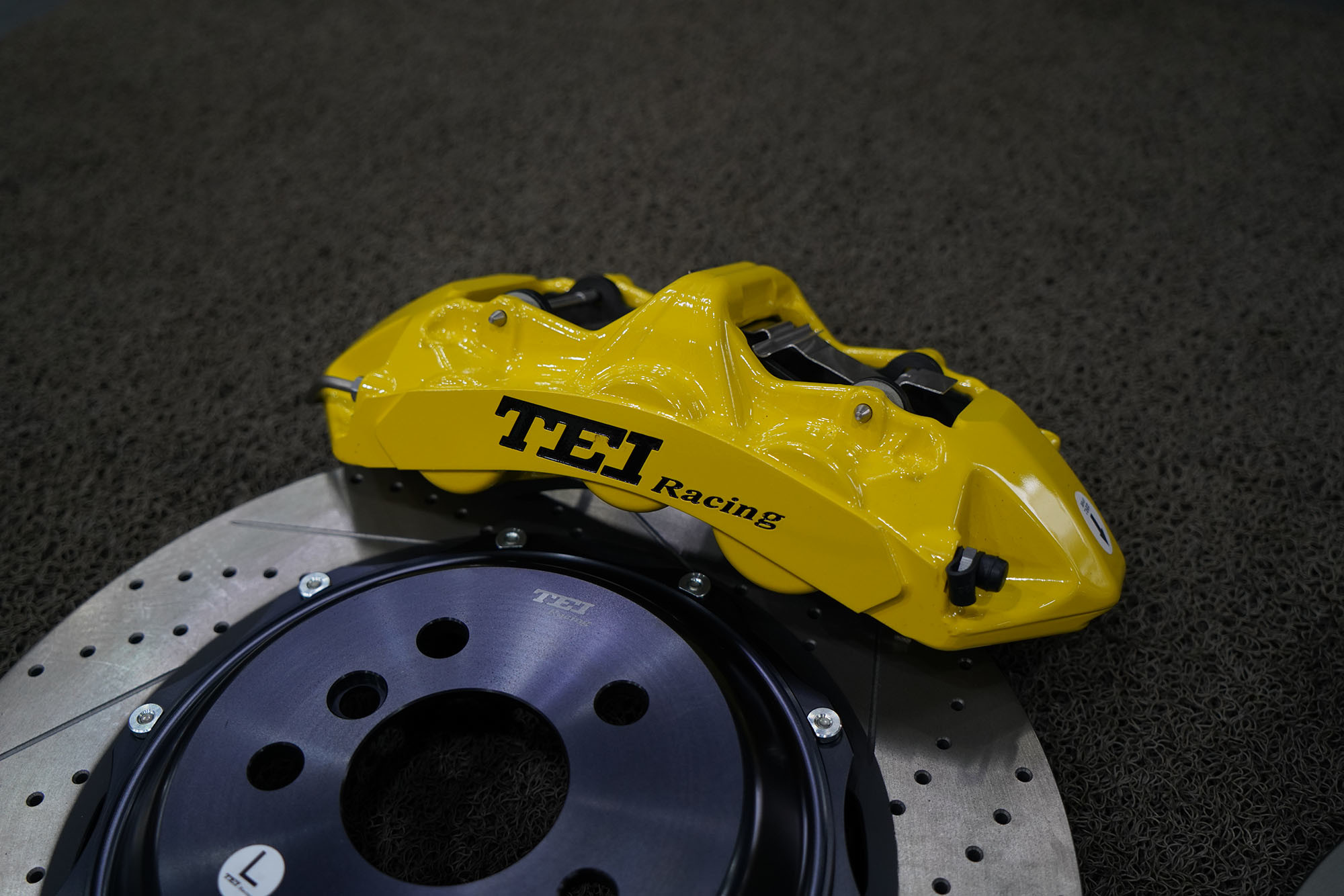 Big Brake Kits For BMW 3 Series E36 (1992-1998) Front BBK 18 Inch Wheel 355*32mm Drilled And Slotted Rotor