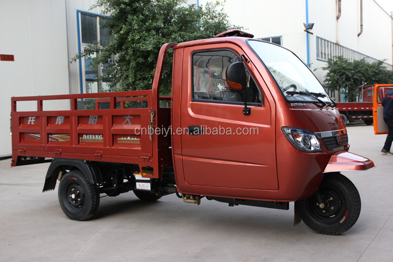 1000W Enclosed Cabin Cargo 3 Wheel Motorcycle Tricycle with Front Drum Rear Drum CDI