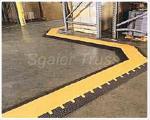 Small Cable Ramp Rubber Floor Cable Protector , Truck Unloading Rubber Cord