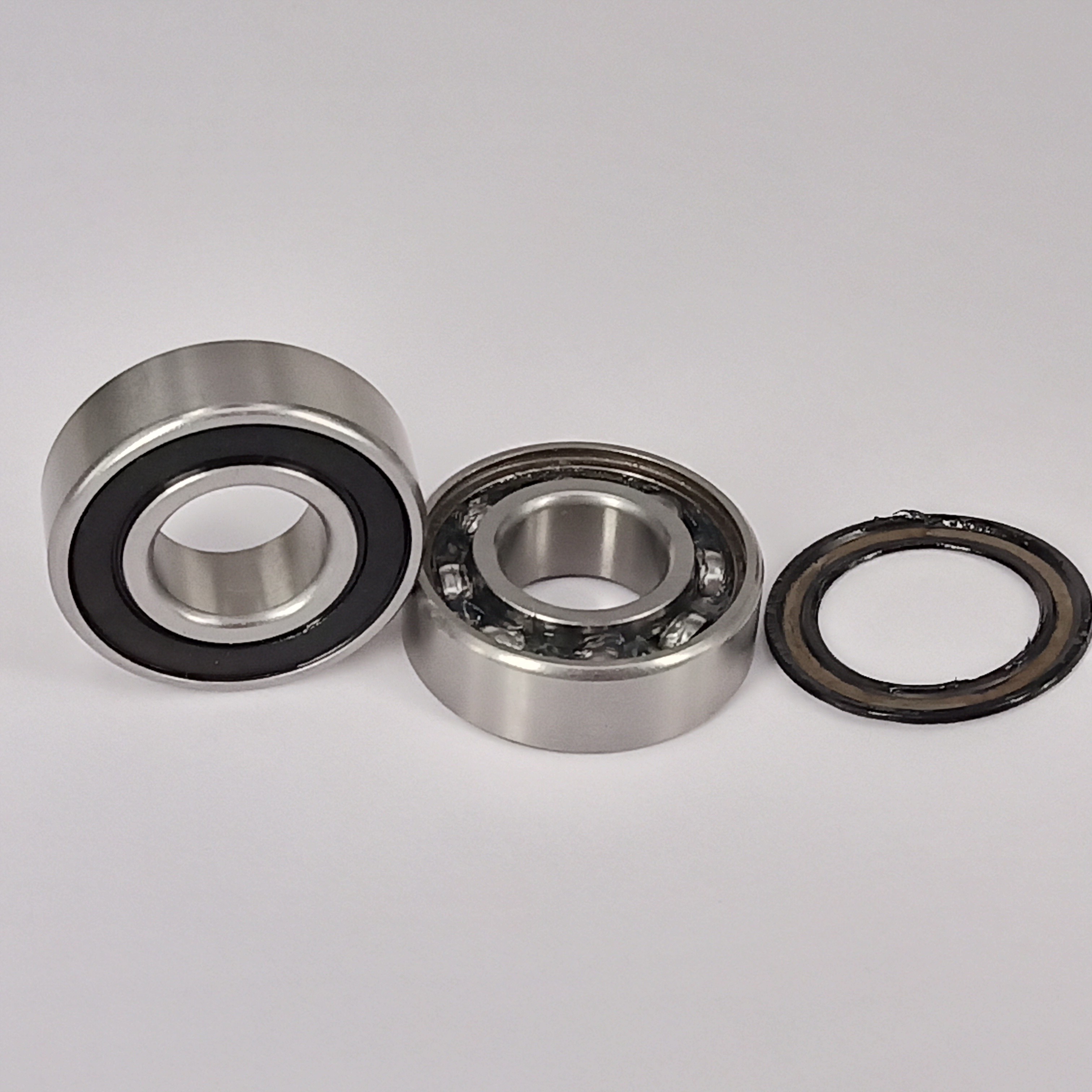 Nonstandard Deep Groove Ball Bearings Precision RLS15-2RS 17.625*101.6*20.64mm Double Seal