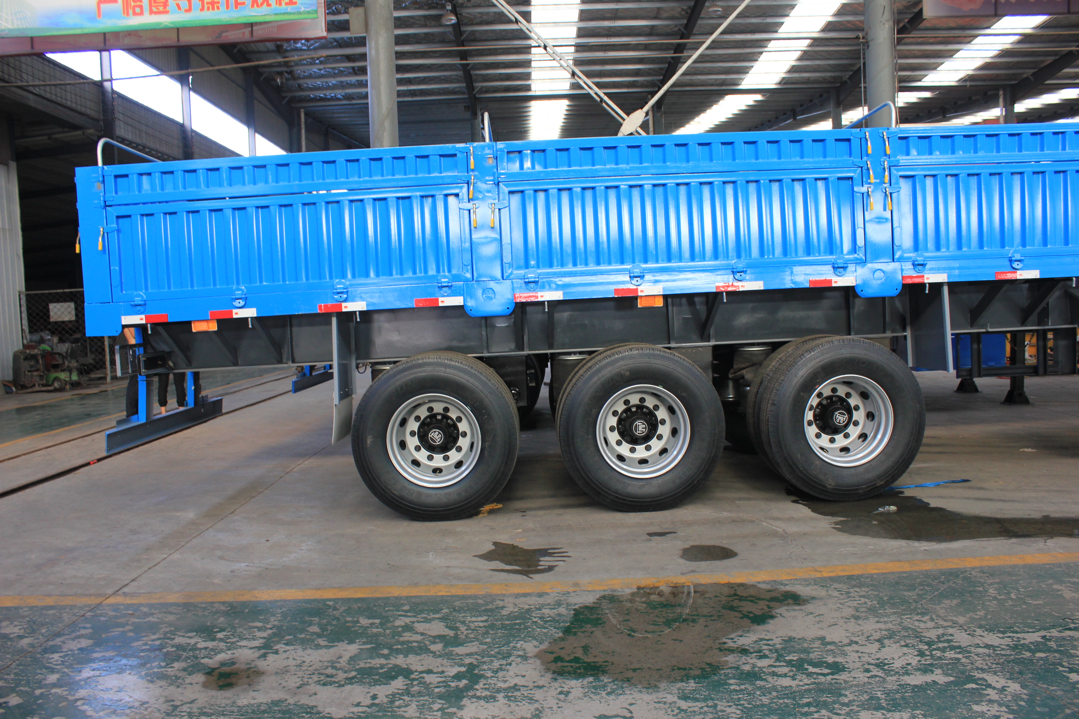 40 60 Tons Side Wall Fence Cargo Semi Truck Trailer with 4 Axles and Multifunctional