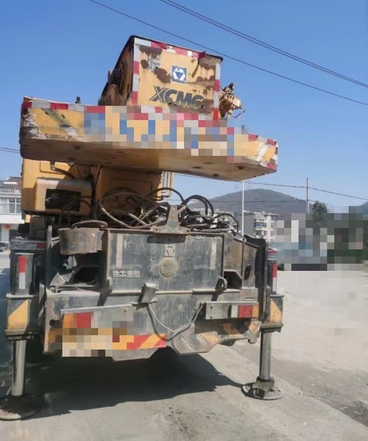 Chinese Rough Terrain Crane Truck Cranes 70t Lifting with Best Price