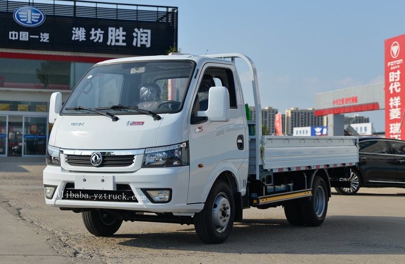 Smooth Cargo Transportation with Dongfeng 4x2 LHD RHD 1T 2T Light Flatbed Cargo Truck