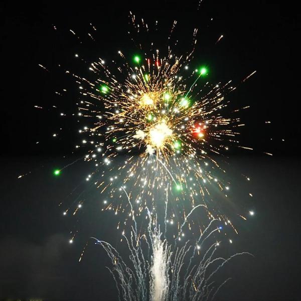 Chinese High Quality Fireworks Pyrotechnics Liuyang 100 Shots Consumer Cake