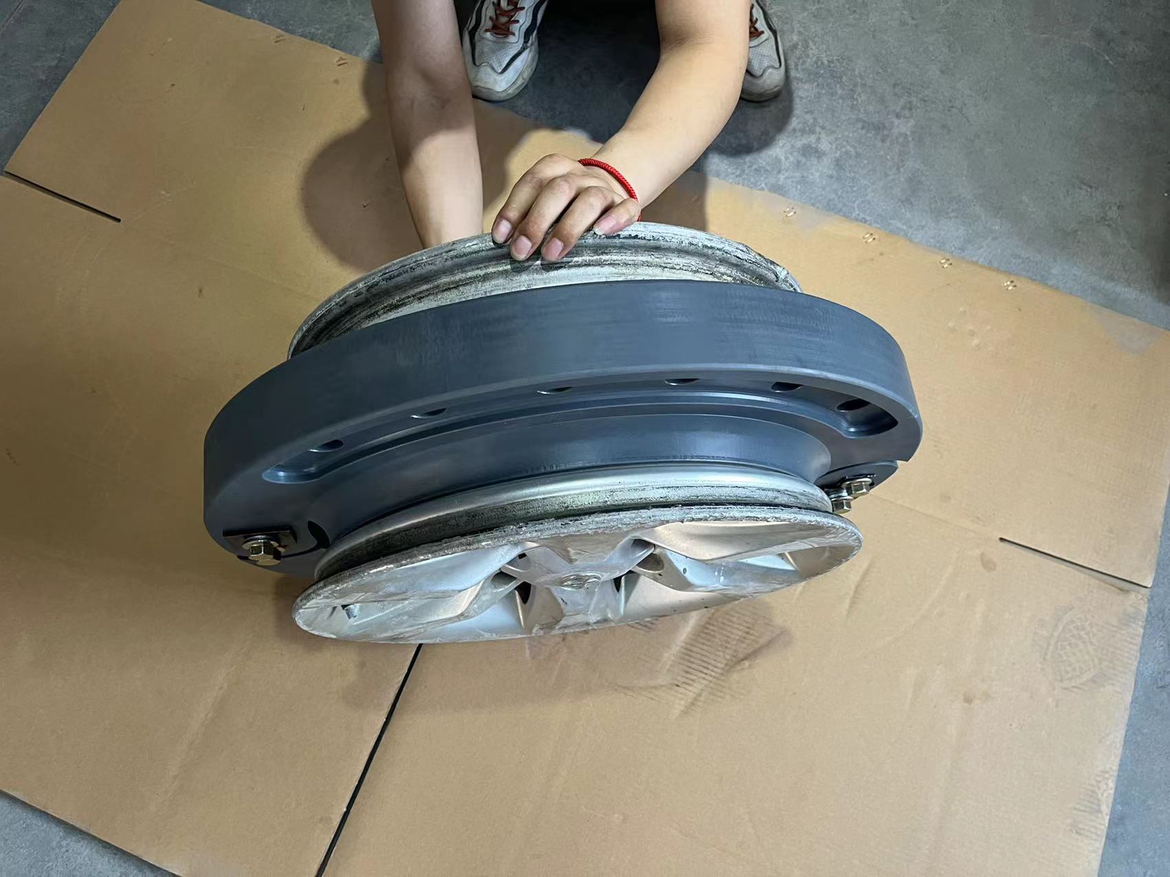 245 70/R22.5 Heavy Armored Vehicle Military Run Flat Insert Bulletproof Run Flat System Solid Tires